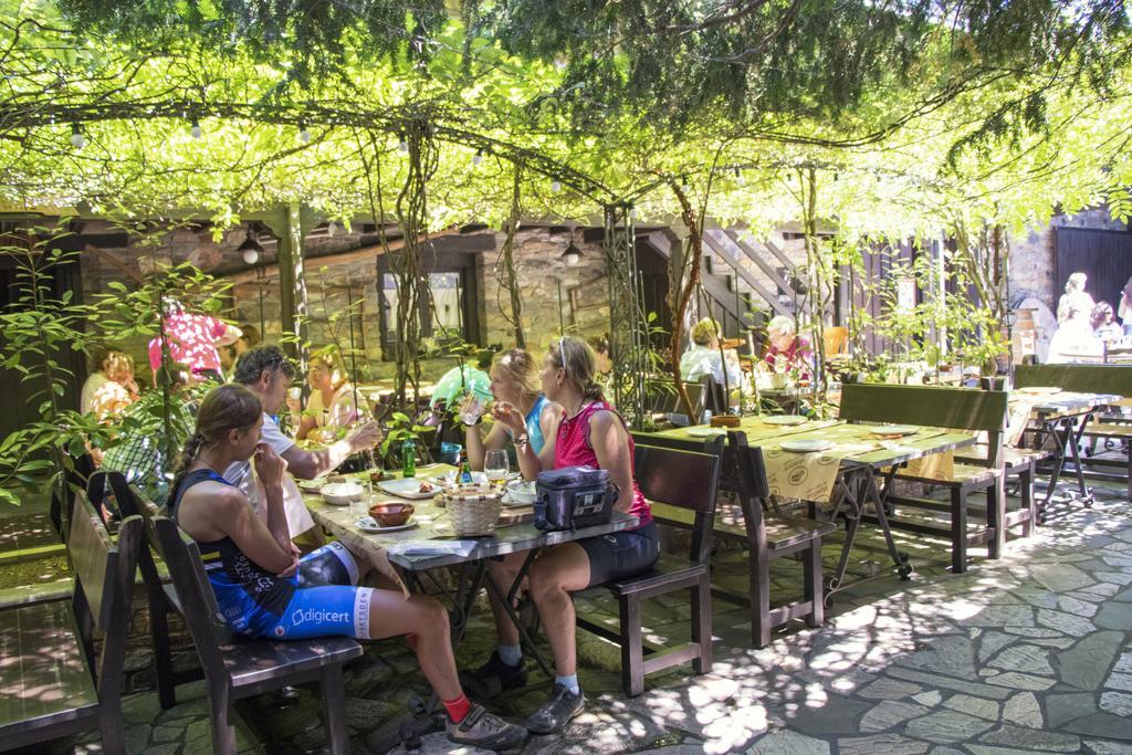 La Moncloa De San Lazaro Hotell Cacabelos  Eksteriør bilde